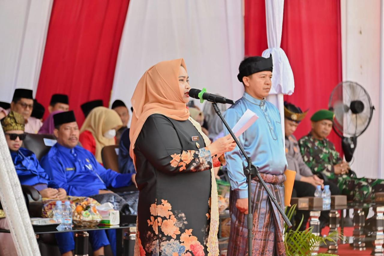 Peringati Hardiknas, Bupati Kasmarni Berkomitmen untuk Wujudkan Pendidikan Bermutu